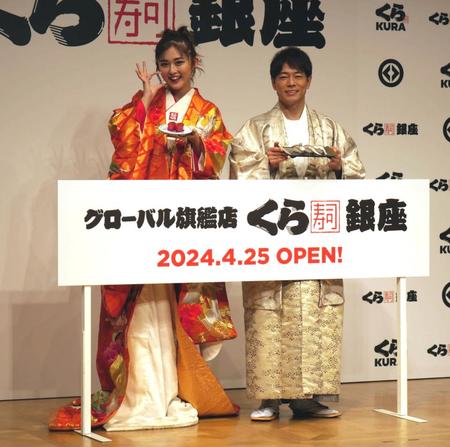 　イベントに出席したゆうちゃみ（左）、陣内智則