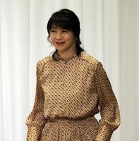 　制作発表に出席した田中美佐子