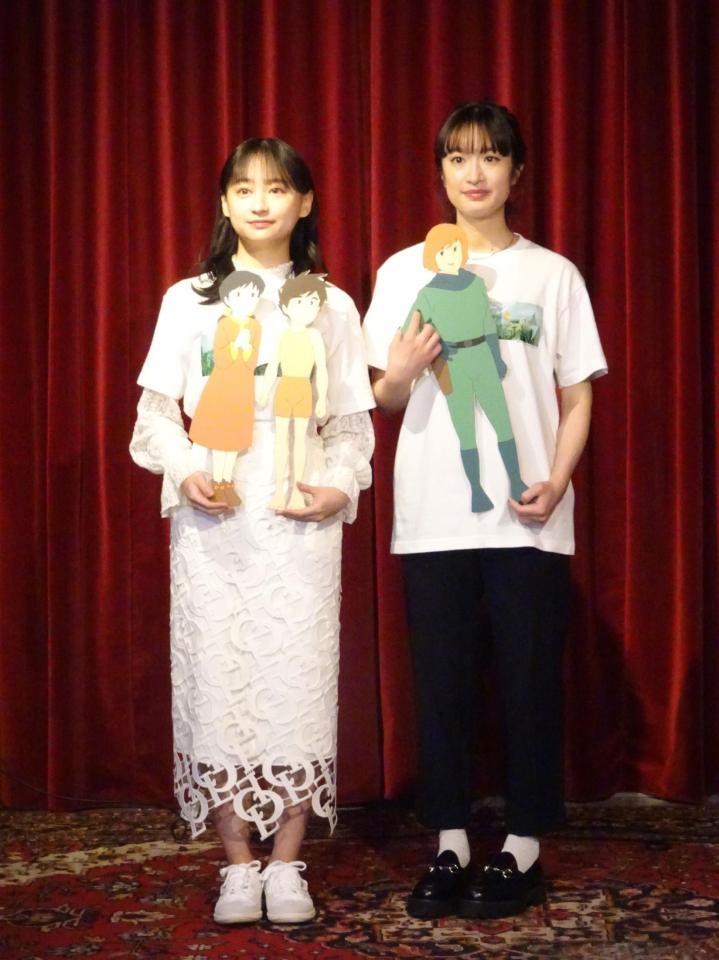 　舞台「未来少年コナン」に出演する影山優佳（左）と門脇麦