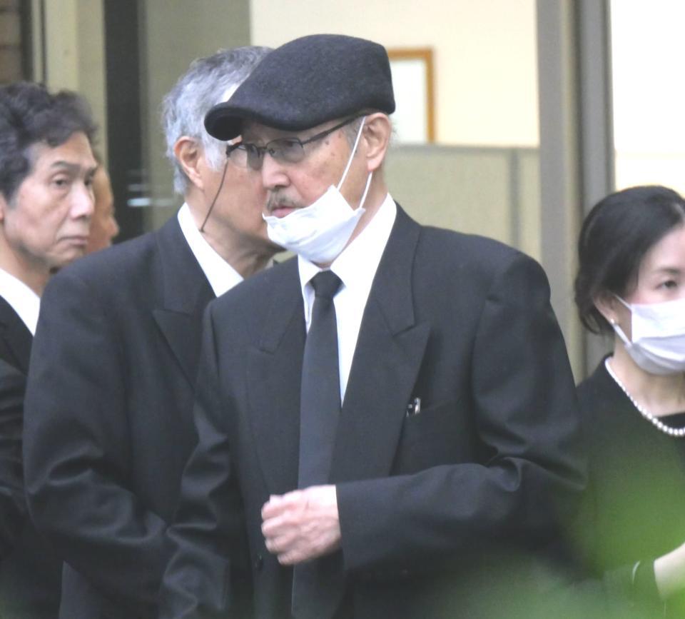 　唐十郎さんの通夜に参列した石橋蓮司