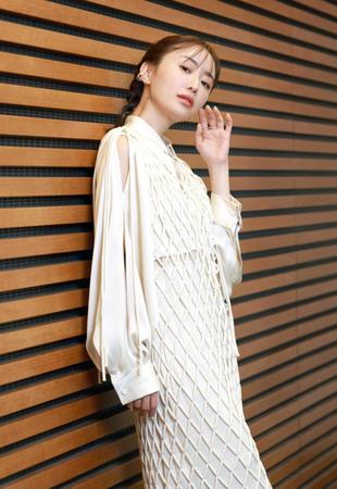 　映画「湖の女たち」で主演し難役に挑んだ松本まりか（撮影・金田祐二）