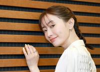 　映画「湖の女たち」で主演し難役に挑んだ松本まりか（撮影・金田祐二）