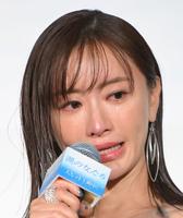 　舞台あいさつで号泣しながら胸の内を語る松本まりか（撮影・伊藤笙子）