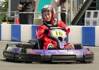 　サーキットを疾走する真田ナオキ