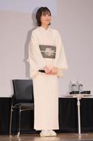 　着物姿で登場した井頭愛海（撮影・吉澤敬太）