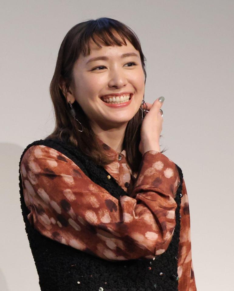 　公開直前イベントで笑顔を見せる新垣結衣（撮影・西岡正）