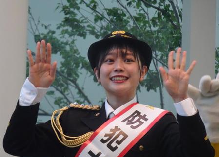 　みなとみらい線音頭を踊る森山未唯