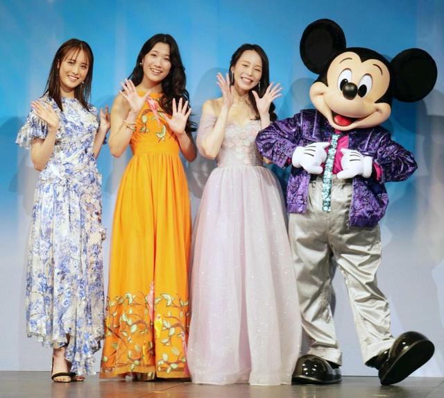 ディズニー大好き・大友花恋 ミッキーとの対面に感激「緊張と感動と