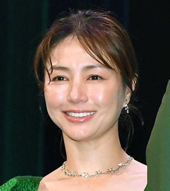 井川遥の隣の美女、一瞬誰？！ 「透明感、とっても素敵なレディー」「素敵な年の重ね方」ファンもしみじみ/芸能/デイリースポーツ online