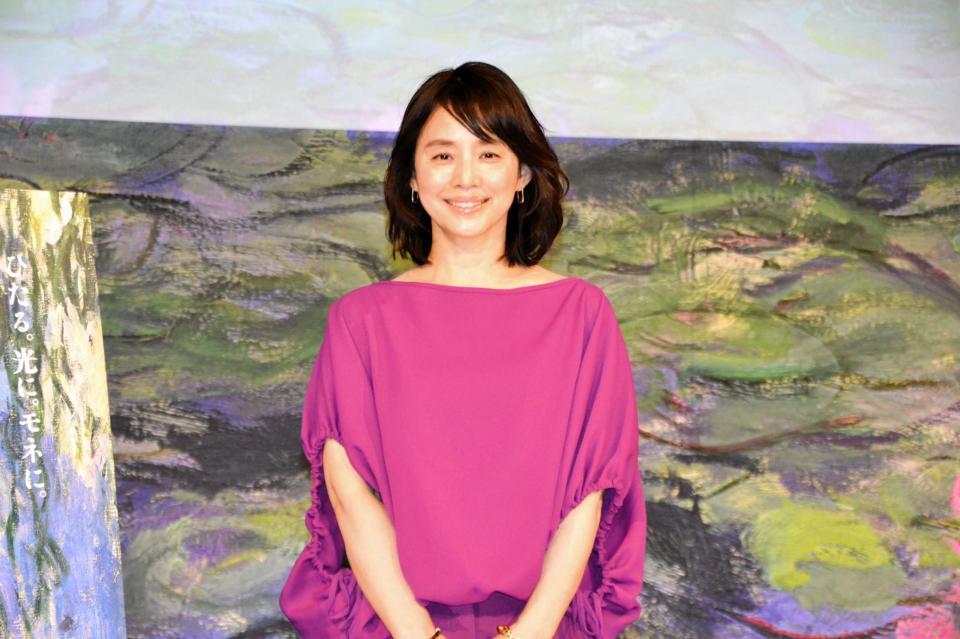 　「モネ　睡蓮のとき」記者発表会に登場した石田ゆり子