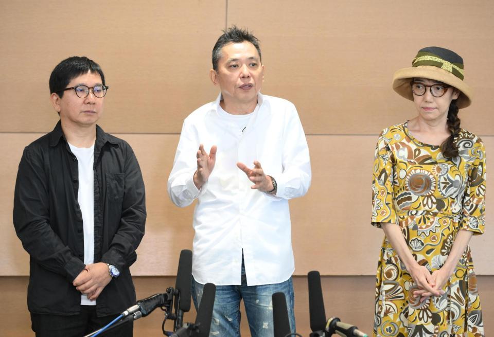 　ＴＡＲＡＫＯさんとの思い出を語る（左から）爆笑問題の田中裕二、太田光、光代夫人（撮影・堀内翔）