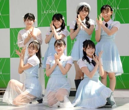 　ＳＴＵ４８の（前列左から）福田朱里、中村舞、石田千穂、（後列同）池田裕楽、久留島優果、吉田彩良、岡村梨央