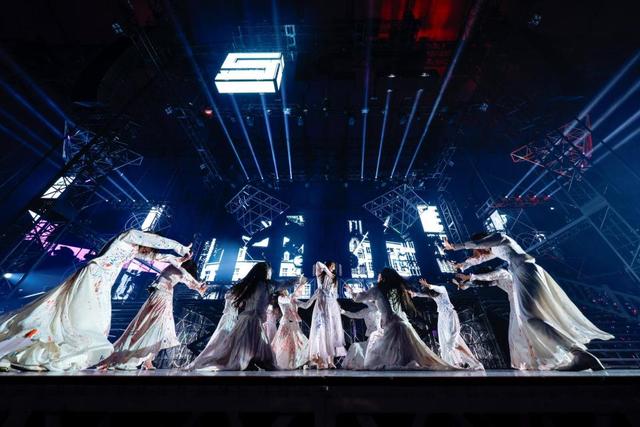 櫻坂46の小池美波が東京ドームでステージ復帰「ゆっくり自分の日常を