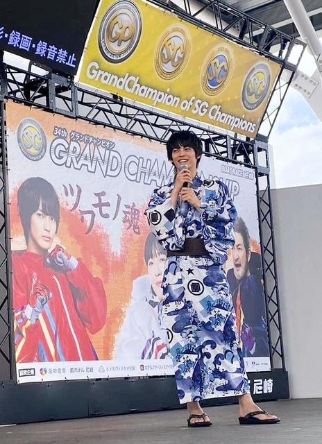 浴衣姿の神尾楓珠に歓声 尼崎ボートでトークショーに出演 “くるり