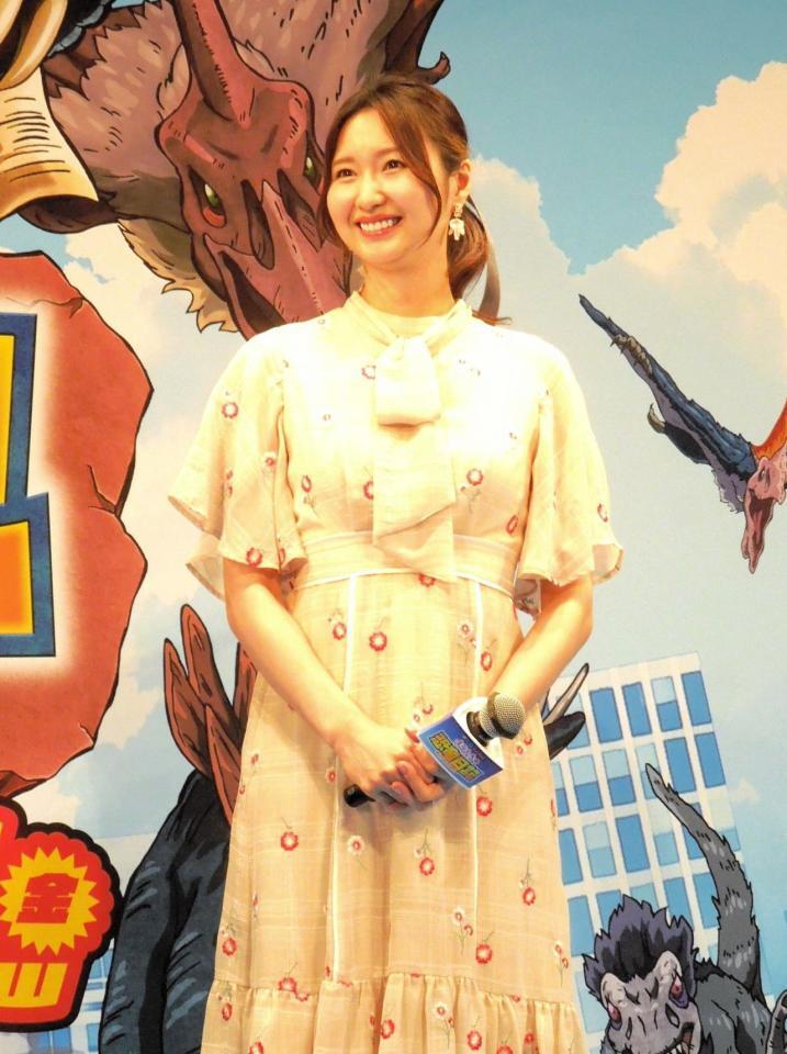 　「映画クレヨンしんちゃん　オラたちの恐竜日記」完成披露試写会に登場したゲスト声優の戸松遥