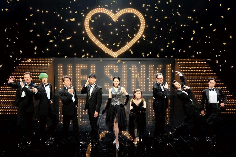 　ミュージカルシーンで共演する（左から）遠藤憲一、松坂桃李、小林隆、西島秀俊、長澤まさみ、宮澤エマ、坂東彌十郎、瀬戸康史、戸塚純貴©２０２４「スオミの話をしよう」製作委員会