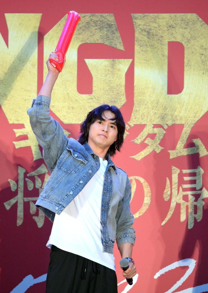 　公開前夜祭でファンの前で完成度に自信を見せる山﨑賢人（撮影・伊藤笙子）