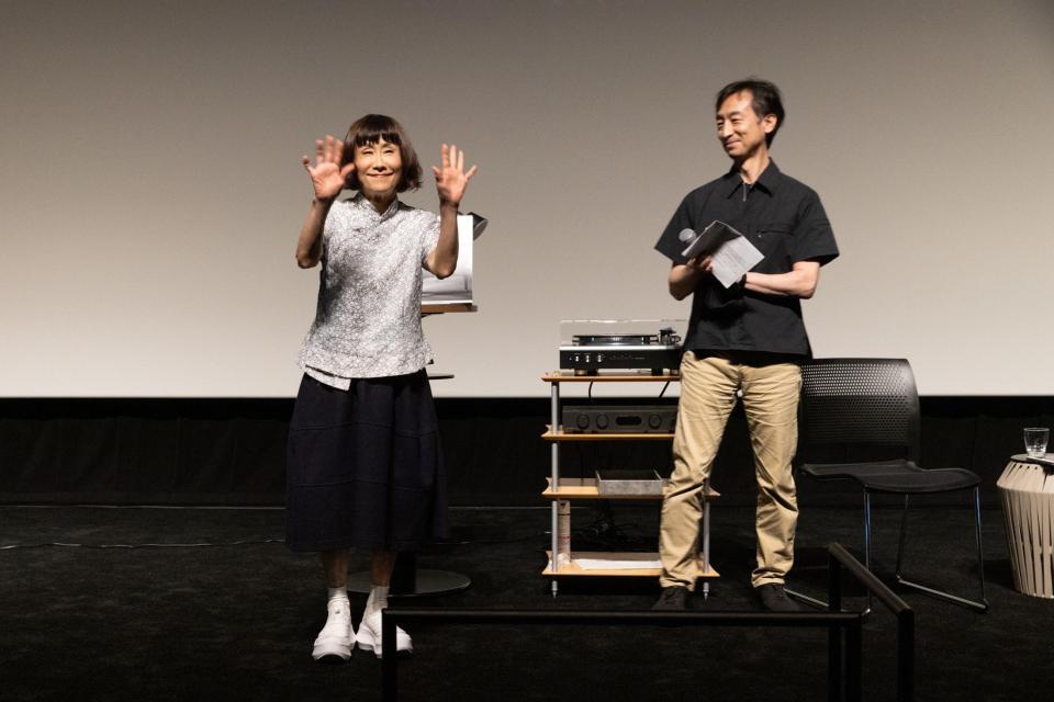 　「大貫妙子登壇スペシャル・トークイベント付き上映」に登壇した大貫妙子（左）