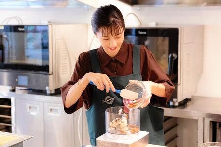 　料理にチャレンジした安田美沙子