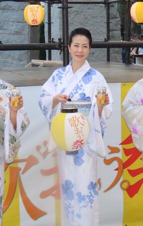 　あでやかな浴衣姿を披露した坂本冬美＝東京スカイツリー