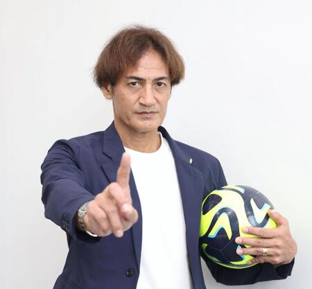 　五輪サッカー代表にエールを送る本並健治氏（撮影・金田祐二）