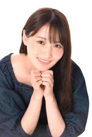 　優しそうな笑顔でカメラを見つめる菅井友香（撮影・堀内翔）