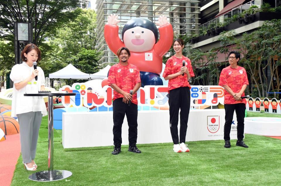 　（左から）ＭＣの松丸友紀さん、大久保嘉人さん、木村沙織さん、アンタッチャブル・柴田英嗣（撮影・佐藤厚）