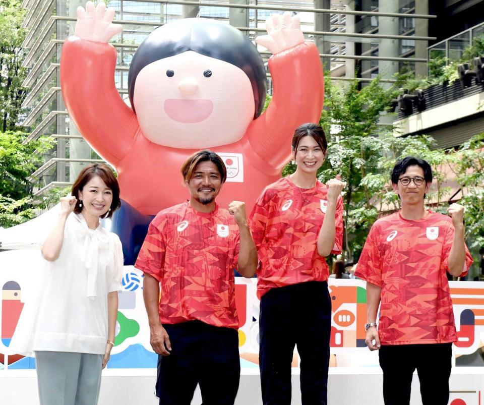 　パリ五輪応援イベントを行った（左から）松丸友紀アナ、大久保嘉人氏、木村沙織さん、柴田英嗣（撮影・佐藤厚）