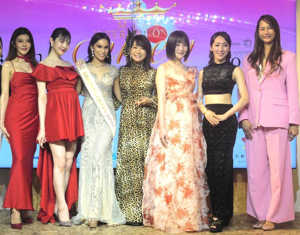 　はるな愛（中央）ら「Ｍｉｓｓ　Ｉｎｔｅｒｎａｔｉｏｎａｌ　Ｑｕｅｅｎ」に出場経験のある面々