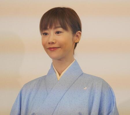 　会見に出席した蝶花楼桃花