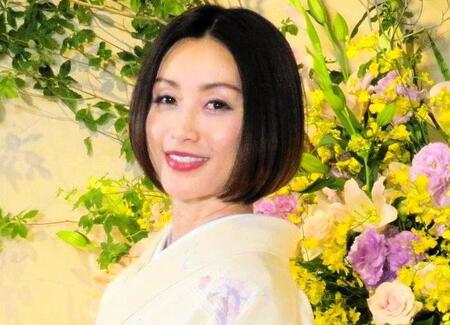 酒井法子５３歳　細胞培養移植治療を告白　斑点まみれの顔に心配の声も