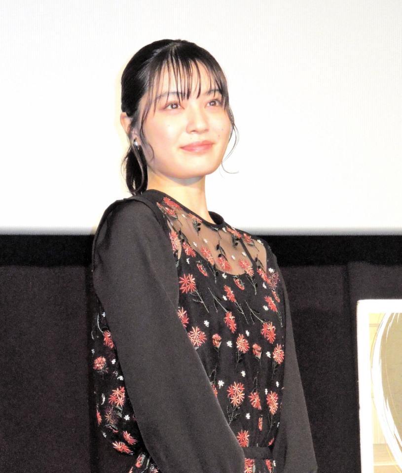 　劇場アニメ「ルックバック」公開記念舞台挨拶に登場した女優の吉田美月喜