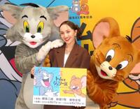 　トム＆ジェリーとイベントに出席した百田夏菜子