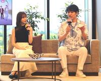 イベントでトークする指原莉乃（左）と麒麟の川島明