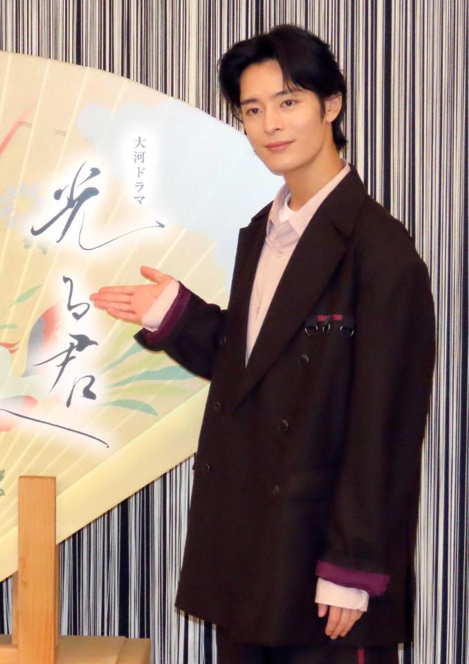 　取材会に出席した塩野瑛久