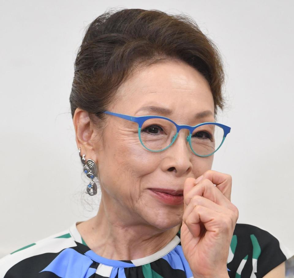 　故・中尾彬さんとの思い出を話す池波志乃（撮影・佐々木彰尚）