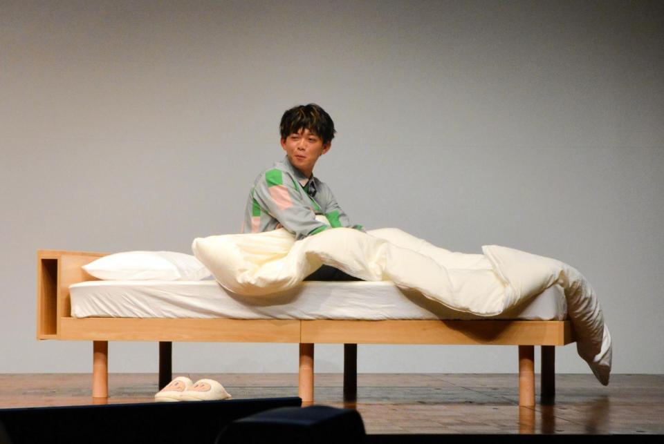 　「花王　秋の睡眠の日ＰＲイベント」に登場した松丸亮吾