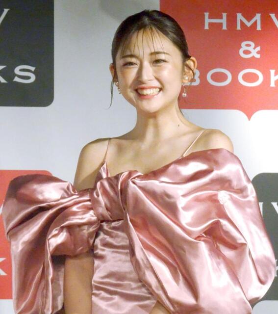 ゆうちゃみ 新しい恋は「紹介してください。募集中です」 写真集発売