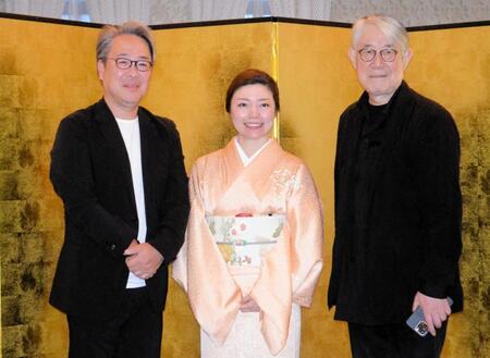 　会見に出席した（右から）松本隆氏、若柳佑輝子、藤舎貴生氏