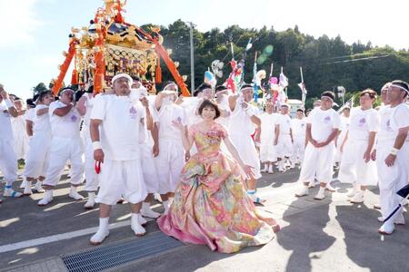 水森かおり　岩手の由緒ある祭りで手にした「女性で初めて」の名誉に大感激