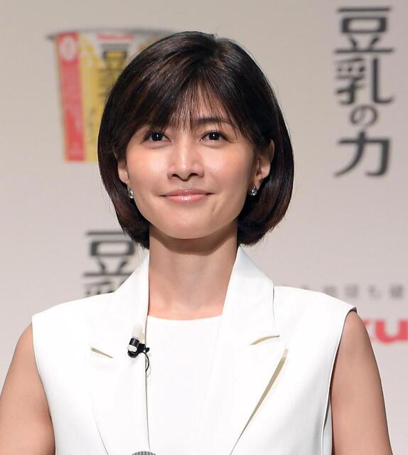 内田有紀48歳 ５度見レベルの美貌でナマ降臨 年を取るの忘れてない？アラフィフの奇跡に会場騒然 割烹着姿も！！/芸能/デイリースポーツ online