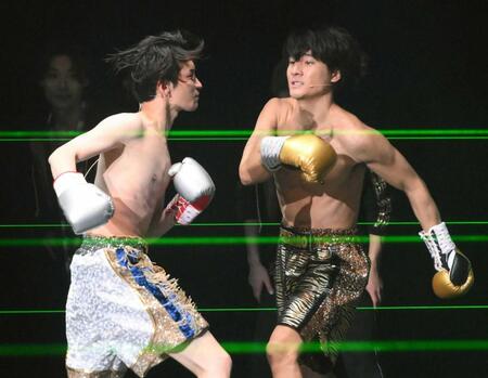 　ボクシングのシーンで熱演する渡辺（左）と森本（撮影・堀内翔）