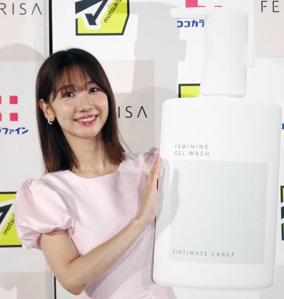 柏木由紀 すがちゃん質問には笑顔で無言 交際報道後初の公の場 肌のお