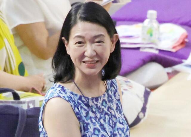 横綱審議委員の女優、夫が副市長に転職