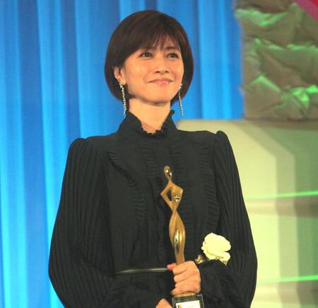 　「東京ドラマアウォード２０２４」で助演女優賞を受賞した内田有紀