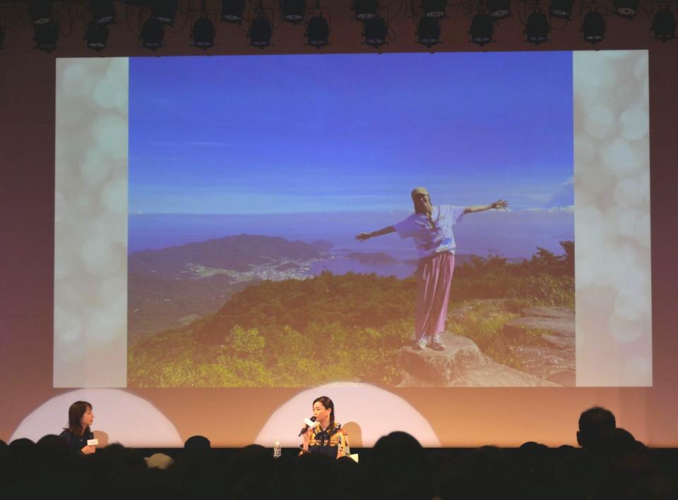 　旅行の思い出を語る観月ありさ＝東京・五反田ＪＰビルディング