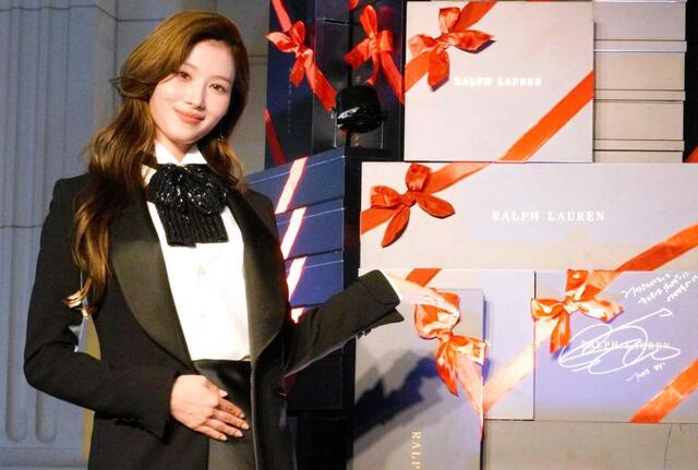 TWICE・SANA クリスマスの思い出は「メンバーとプレゼント