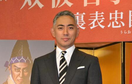 　新橋演舞場公演「双仮名手本三升　裏表忠臣蔵」の取材会に登場した市川團十郎