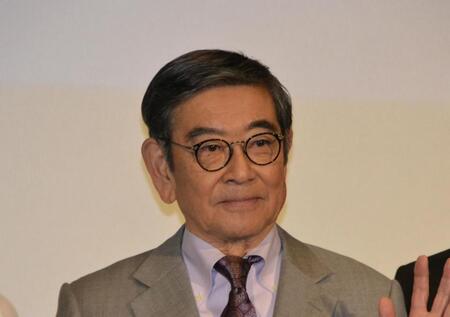 映画「海の沈黙」の公開記念舞台あいさつに登場した石坂浩二