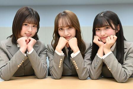 　ＷＨＩＴＥ　ＳＣＯＲＰＩＯＮの（左から）ＨＡＮＮＡ、ＡＬＬＹ、ＣＨＯＣＯ（撮影・棚橋慶太）